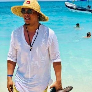 Meet your Posher, Derrek